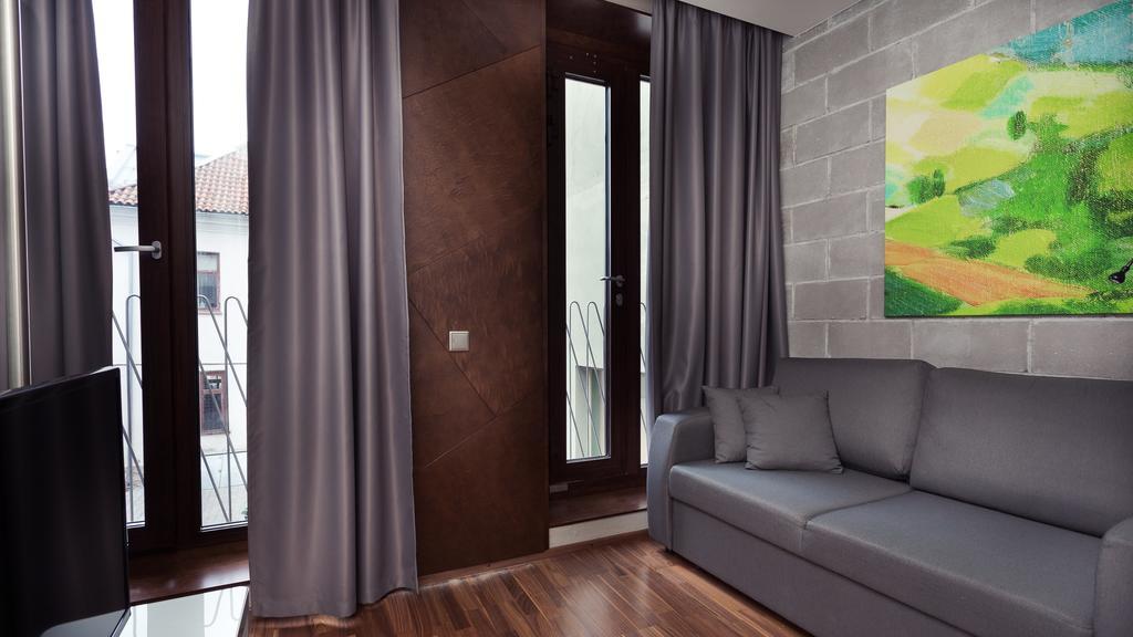 Konrad Old Town Aparthotel Tartu Buitenkant foto