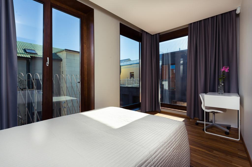 Konrad Old Town Aparthotel Tartu Buitenkant foto