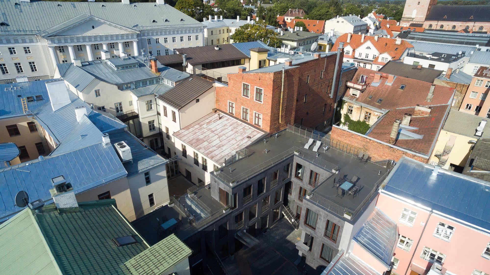 Konrad Old Town Aparthotel Tartu Buitenkant foto